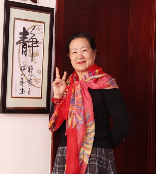 新澳2025年最新版资料柳媚花明:关之琳62岁状态
